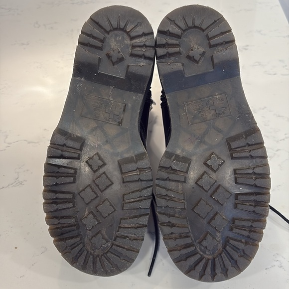 DR MARTENS Jadon Platform Patent Leather Boots in Black size 8 - Picture 16 of 16